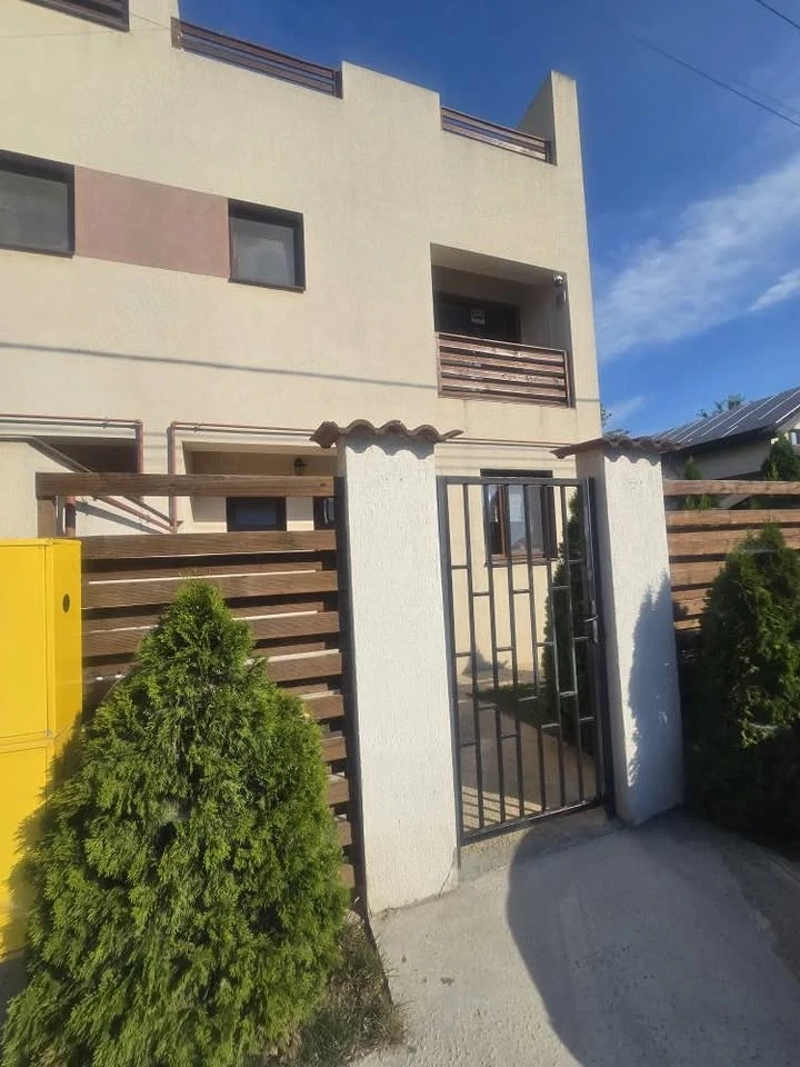 Vilă   Casa P+2 de lux Comuna Berceni   Mobilată si utilata, Încălzire Pardoseală, Stradă Privată