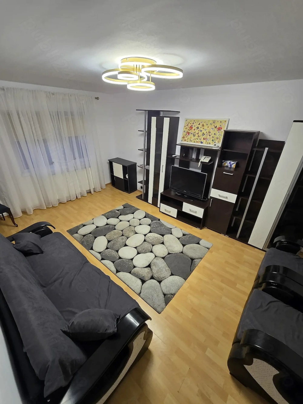 Inchiriez apartament 3 camere Tomis 3 Da ia scoala 12 cu parcare termen ung