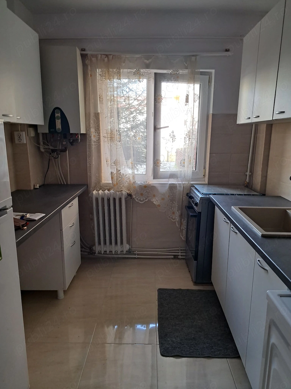 Garsonieră decomandată de închiriat Cetate, AB