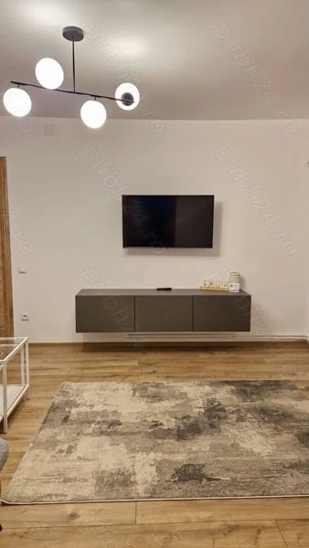 Inchiriez apartament cu 2 camere