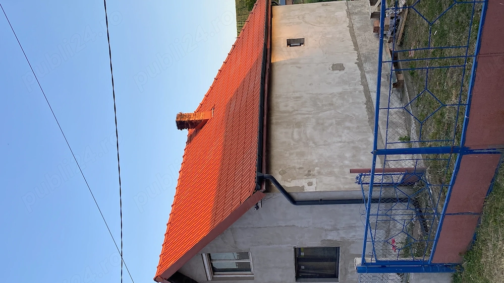 Casa și teren de vanzare