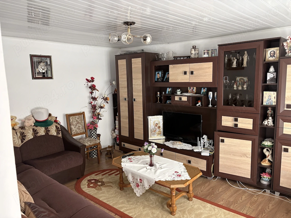 Casă de vânzare în satul Corni Albesti 