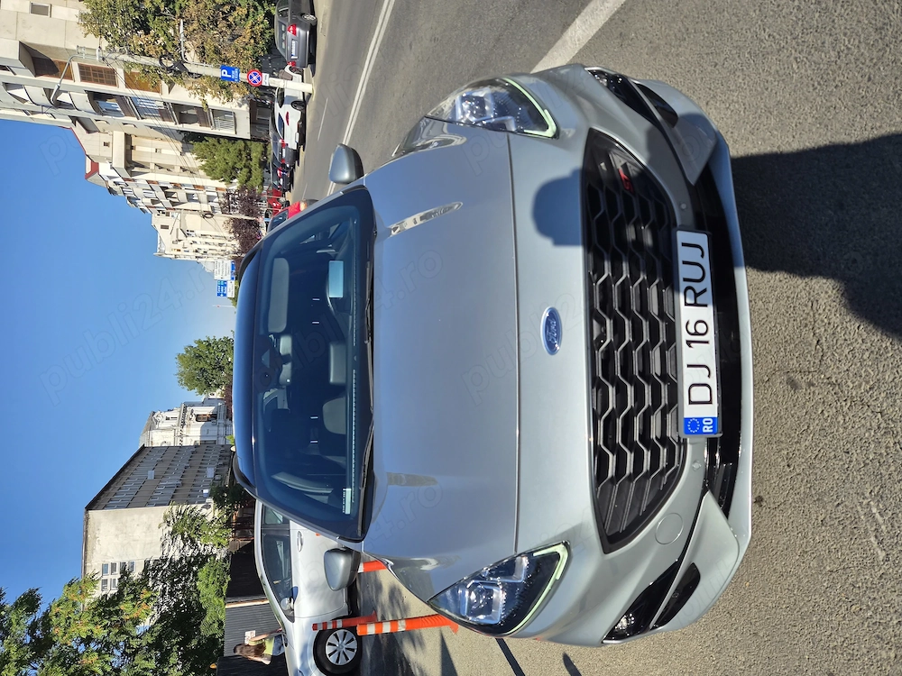 Vand Ford Kuga ST line