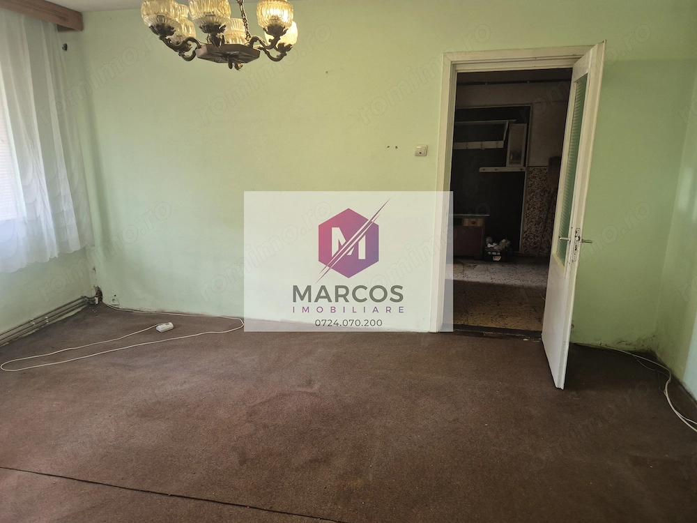 Vand apartament 2 camere zona Trandafiru