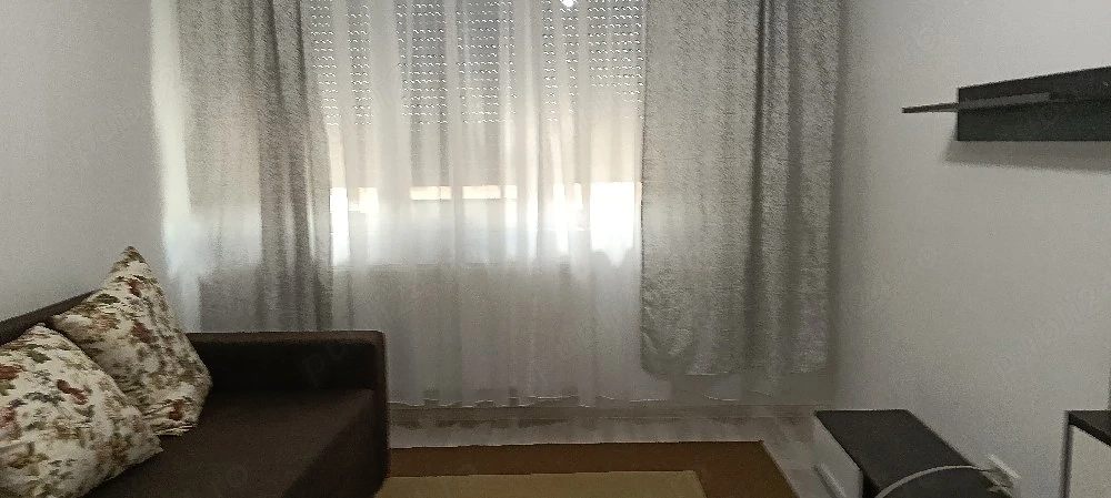 închiriez ap.