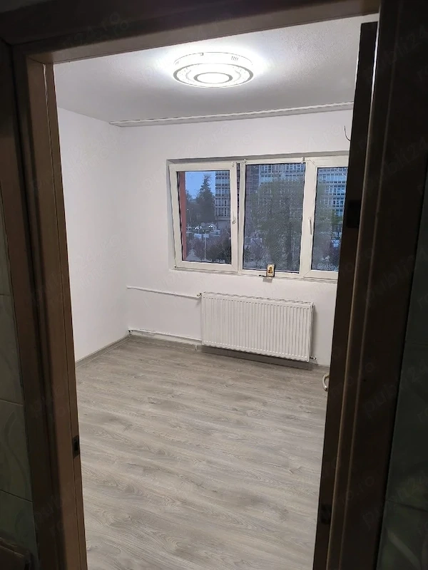 Vand Garsoniera UMT
