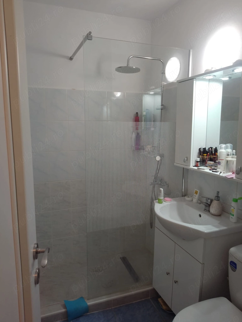 Proprietar, vand sau ofer la schimb apartament 2 camere semidecomandate - Brazda lui Novac