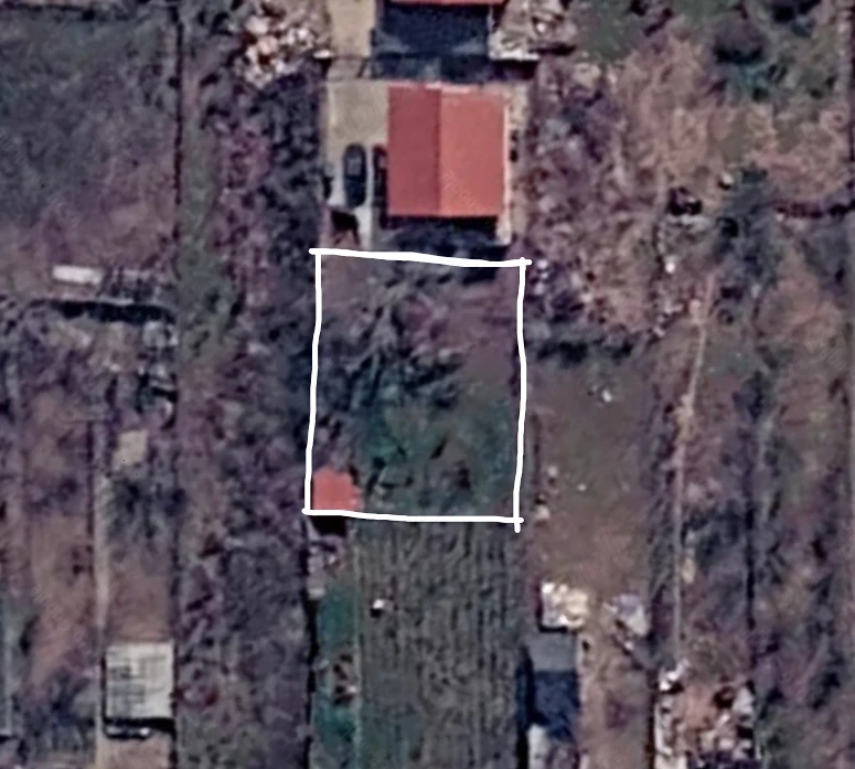 vand de urgenta teren 300m2, intravilan, zona in dezvoltare. Pentru detalii mesaj