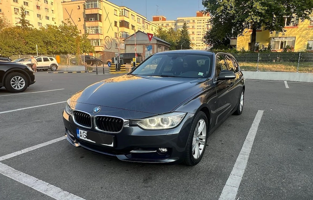 Bmw 318d sport line    automată     înmatriculată    an 2014