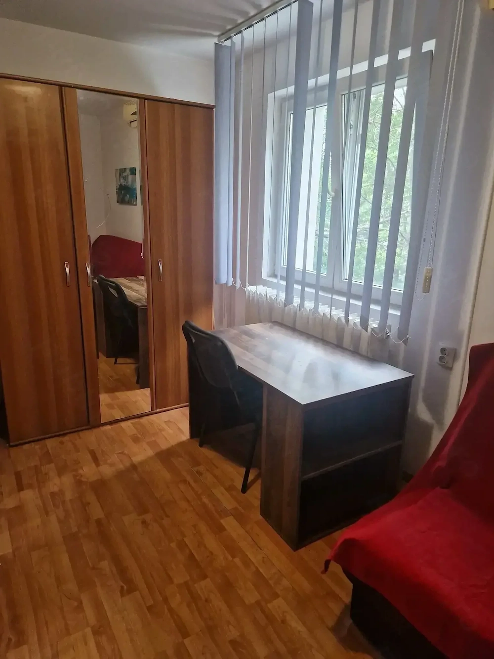 Vând garsoniera zona Piata Alba Iulia, sector 3