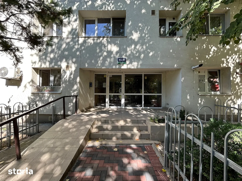 Proprietar vand apartament 2 camere Ttitan