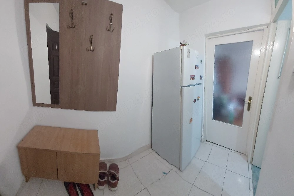 Vând garsonieră zonă centrală cu centrală termica pe gaz