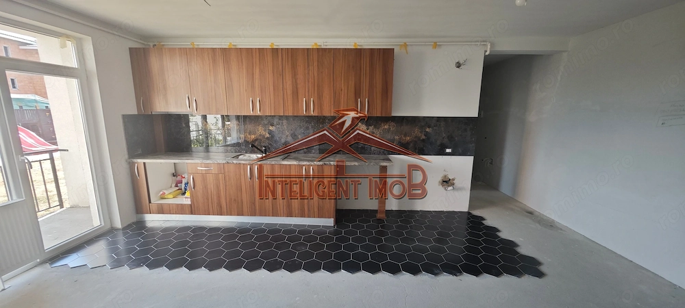 Apartament la CHEIE cu 3 camere pe Calea Cisnadiei