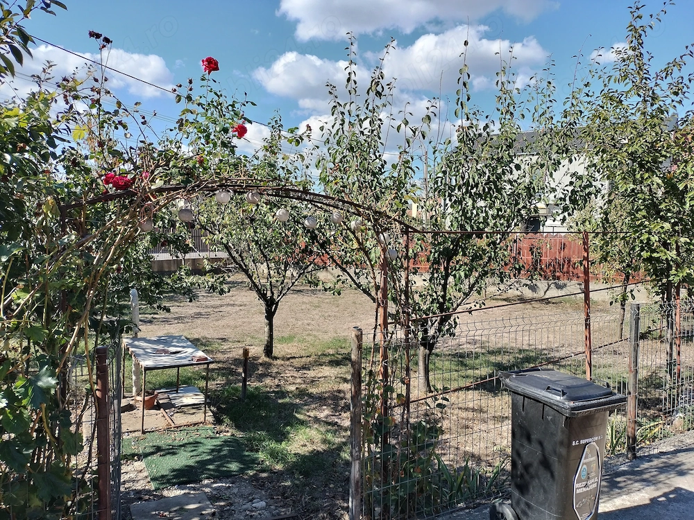 Casă zonă foarte bună!