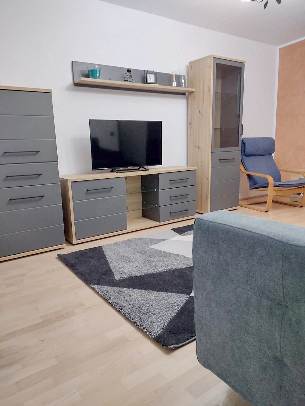 Racadau - Muncii, apartament cu 2 camere.