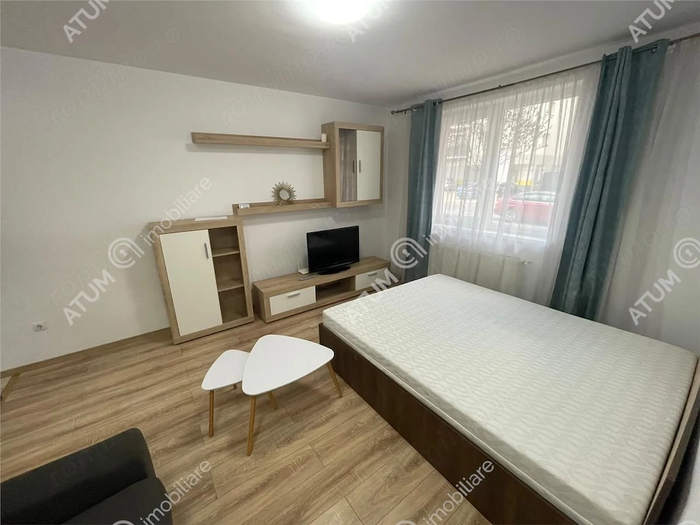 Garsoniera decomandata loc parcare zona Brana Selimbar