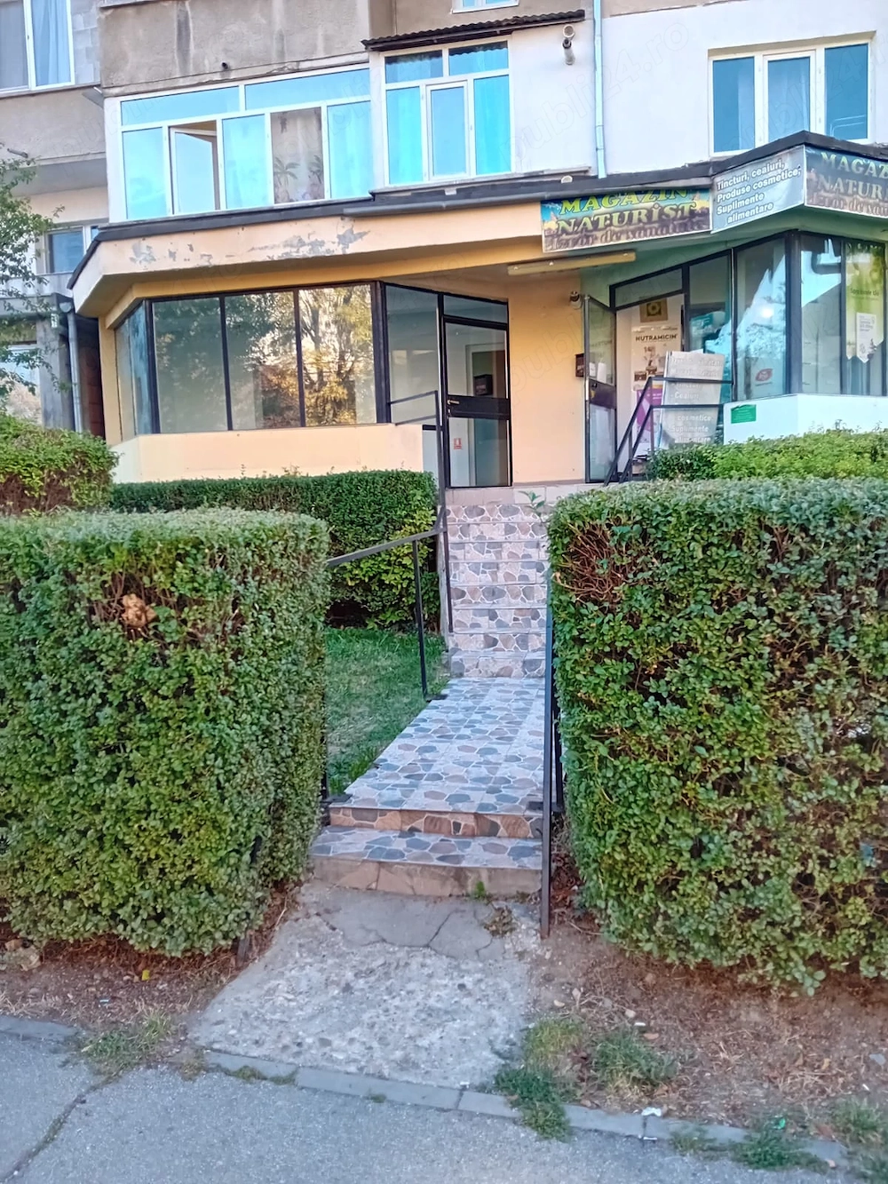 Închiriez spațiu comercial, zona Pizza Plus