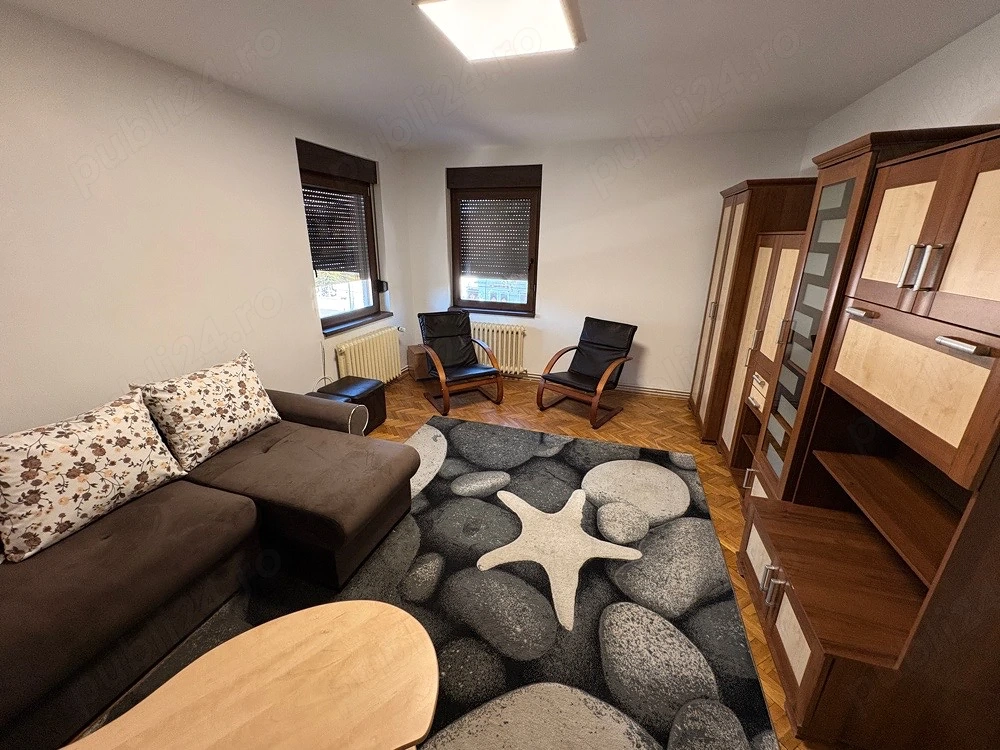 Inchiriez apartament cu 3 camere in vila(Lipovei)