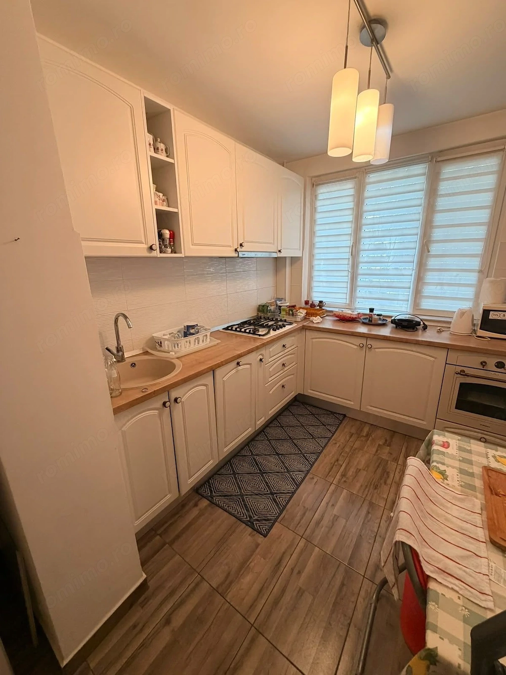 Vanzare Apartament 3 camere, 60 mp, parter, balcon – Drumul Taberei