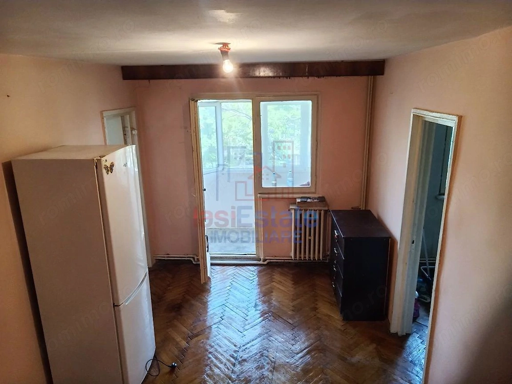 Apartament 2 camere, 36 mp, Alexandru cel Bun - etaj 2, centrala proprie