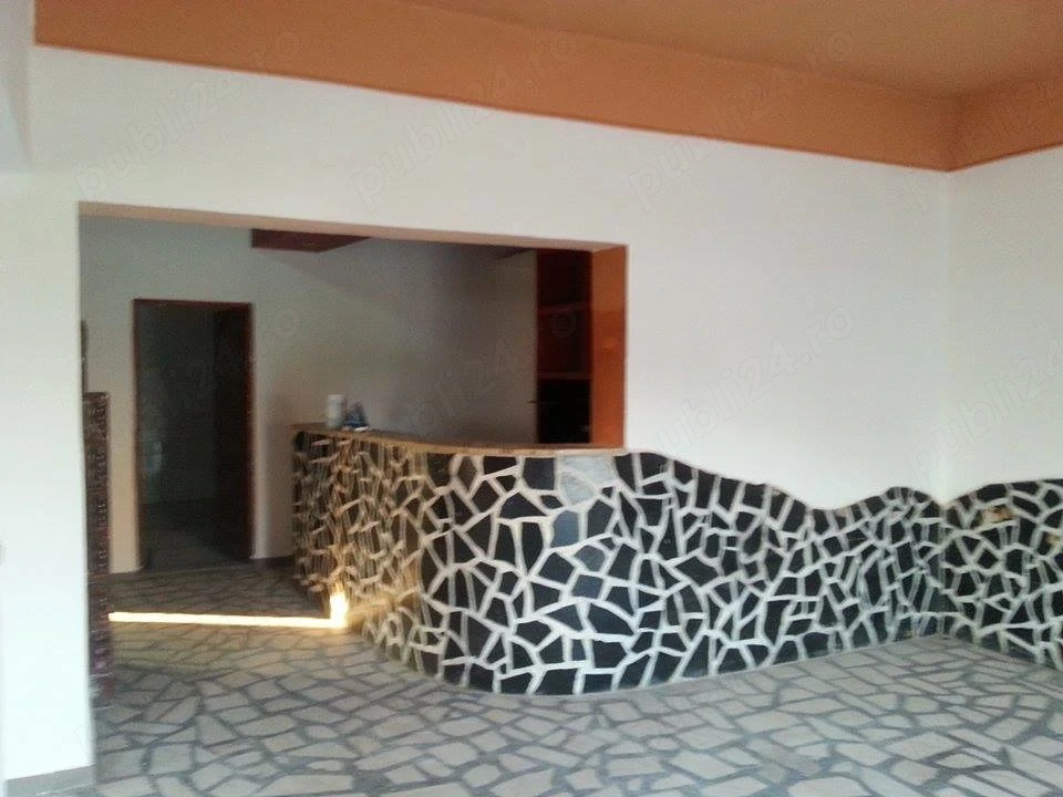 Spatiu comercial in centrul com. Uivar Timis de inchiriat
