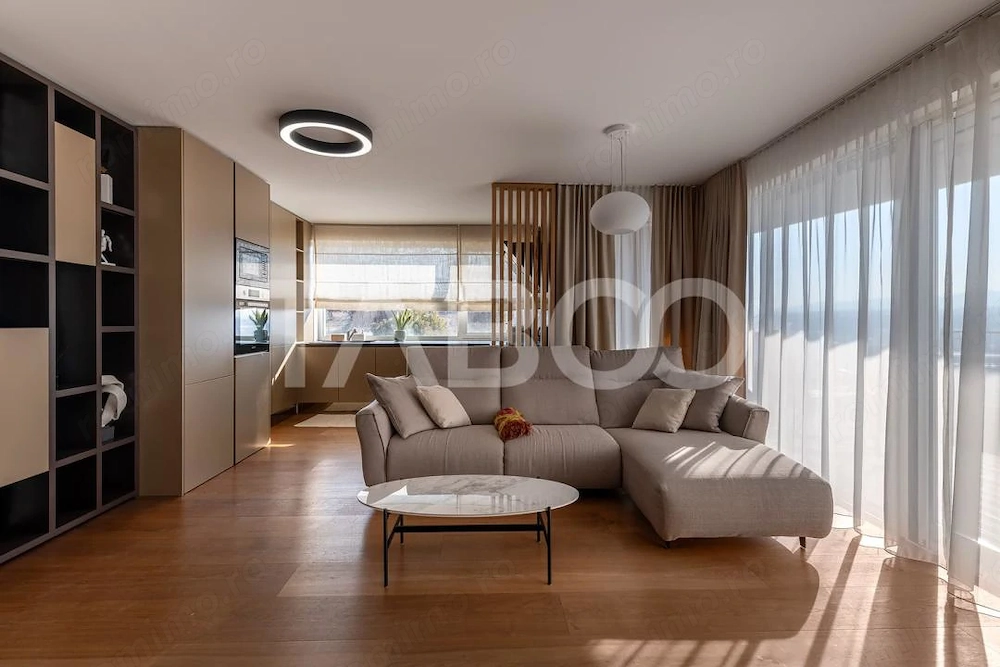 Apartament de lux de vanzare cu 3 camere cu gradina de 200 mp 