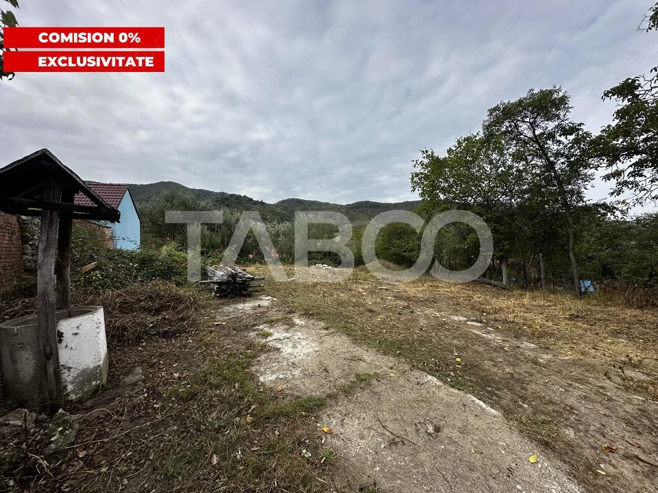 Teren intravilan de vanzare in Fantanele si utilitati in fata parcelei