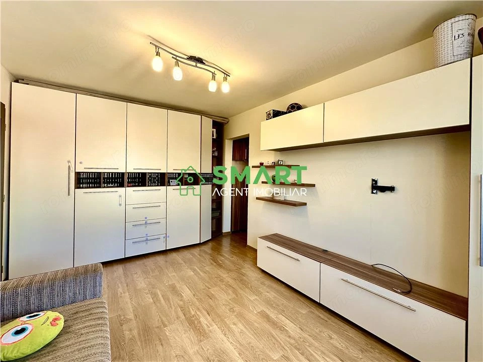 Apartament 2 camere. Zona Aurel Vlaicu. Arad
