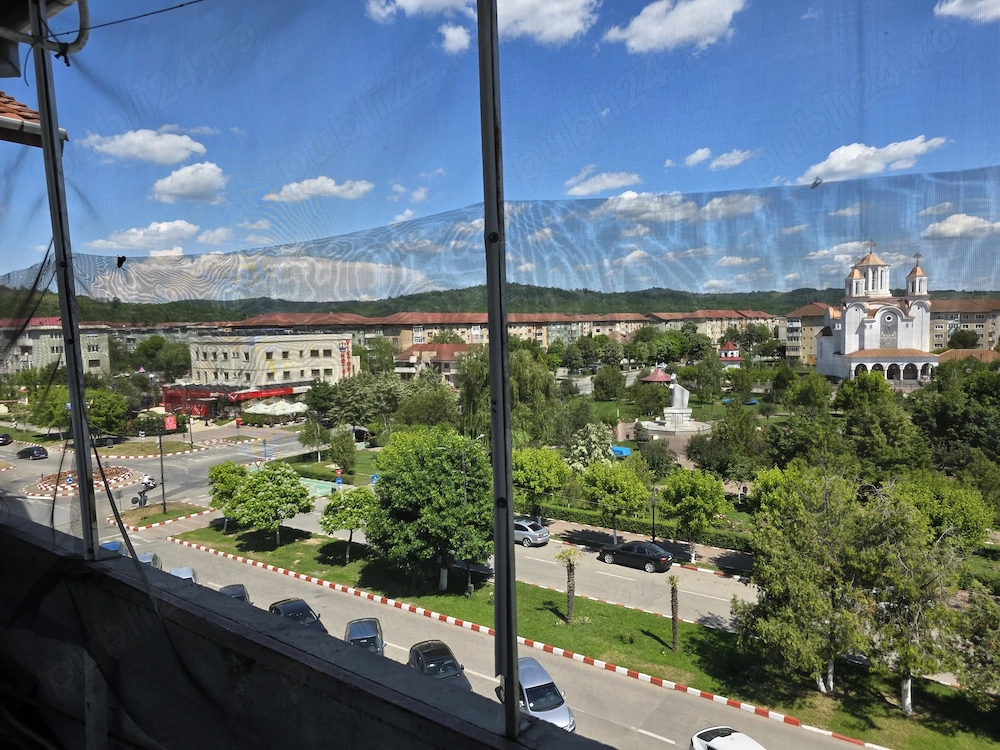 Vând Apartament 3 Camere+Bucătărie