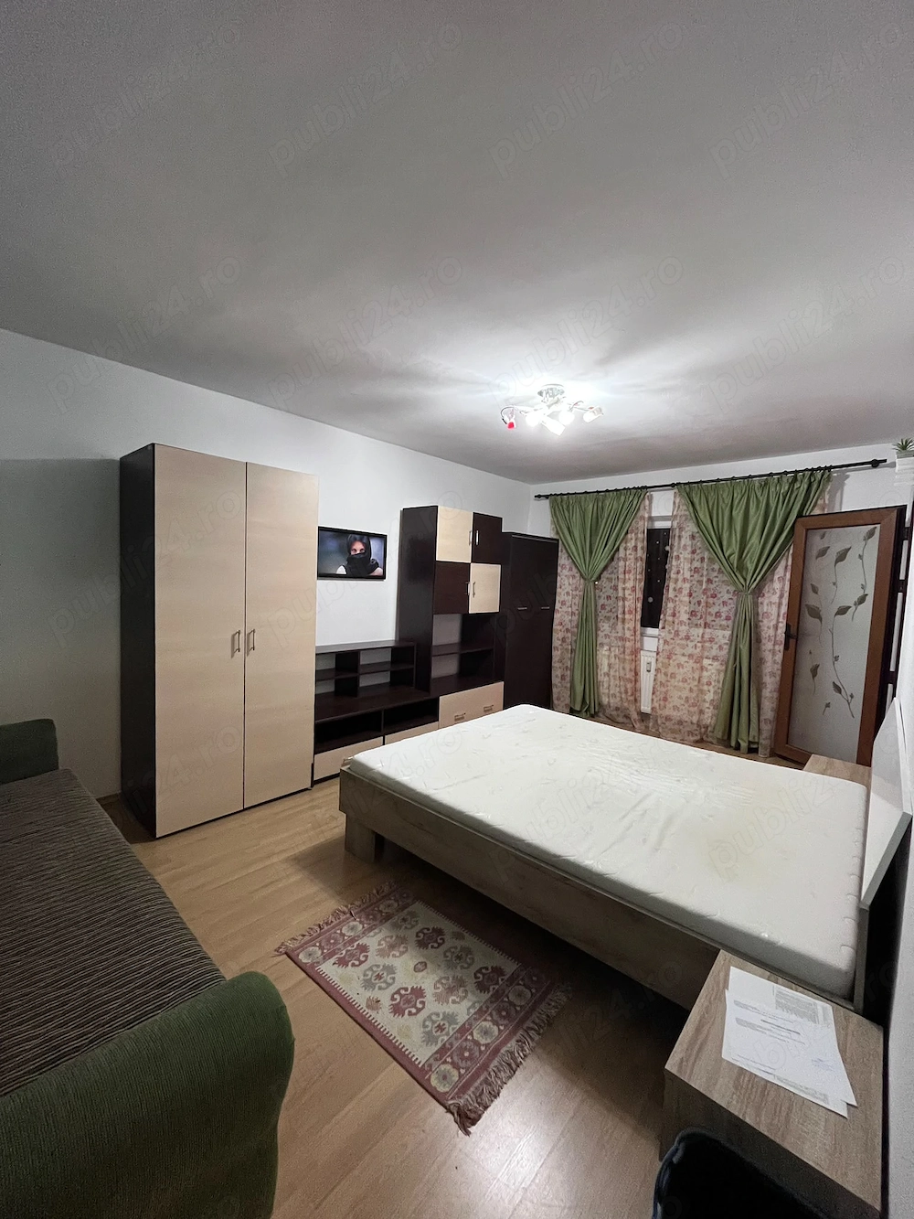 Apartament cu o cameră,decomandat,etaj intermediar,Nicolina-Podu Roș