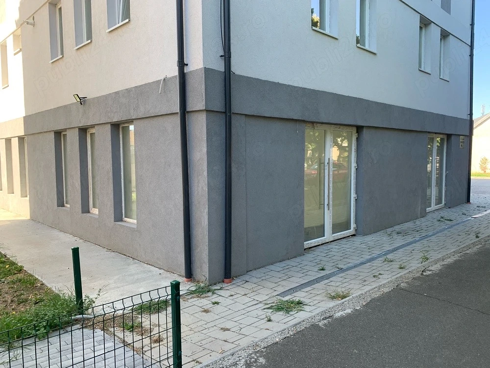 Spațiu Comercial 100 mp   Calea Lipovei (Construcție Nouă, Parter, Vitrină Mare, Parcare)