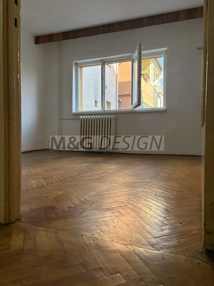 Apartament  2 camere  Soarelui etaj intermediar