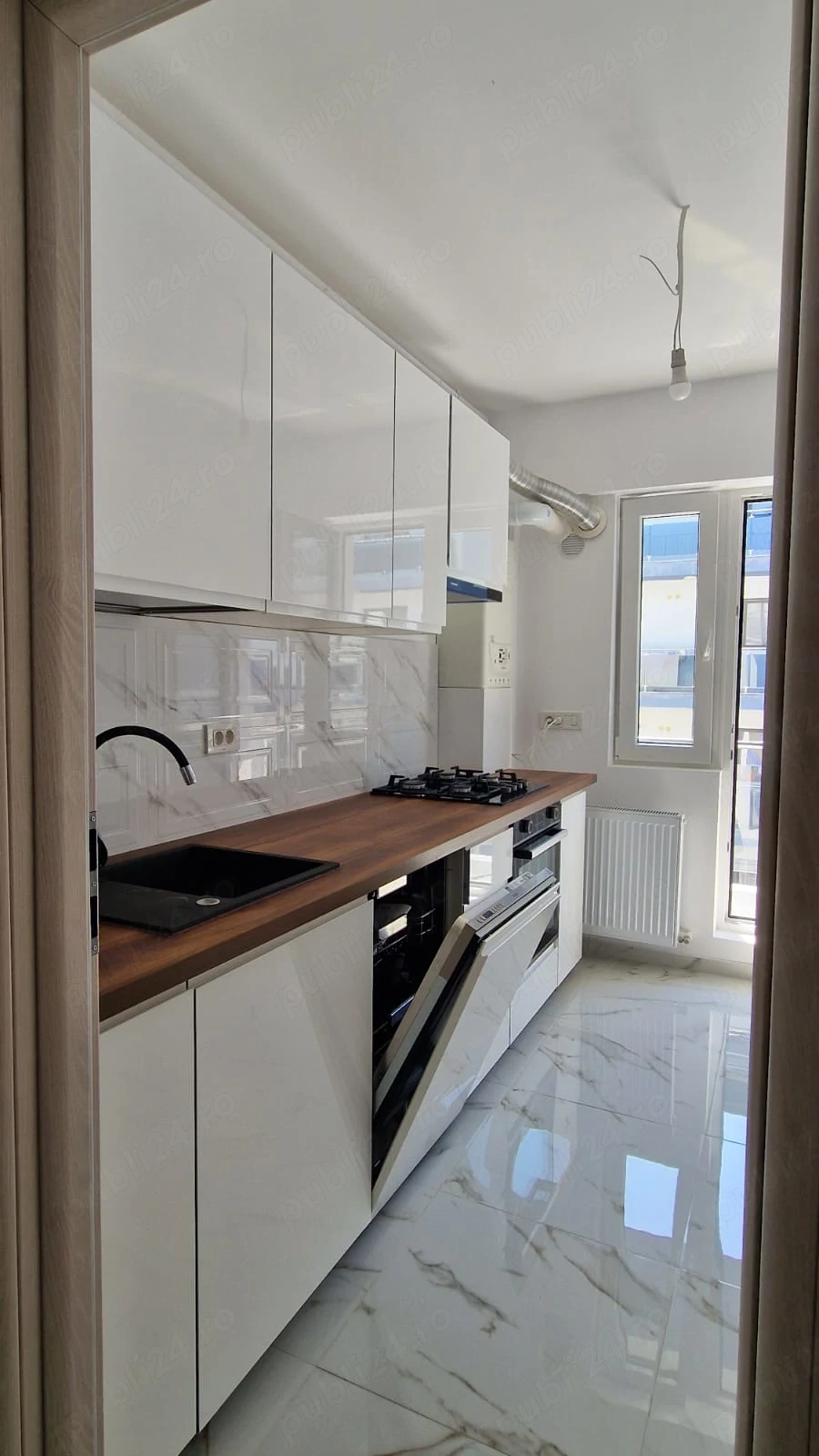 De închiriat: Apartament + Loc de parcare   Prelungirea Ghencea (Lângă Lidl)