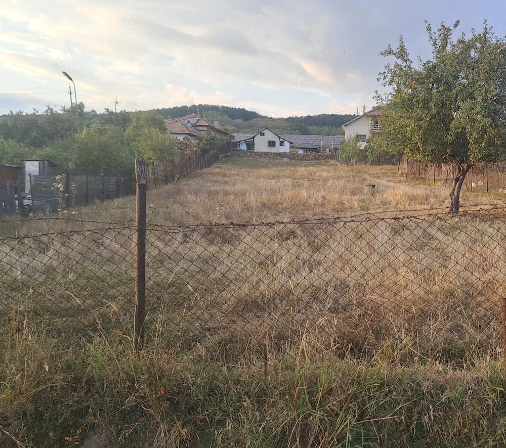 Vând teren în Aldești, județul Vâlcea 