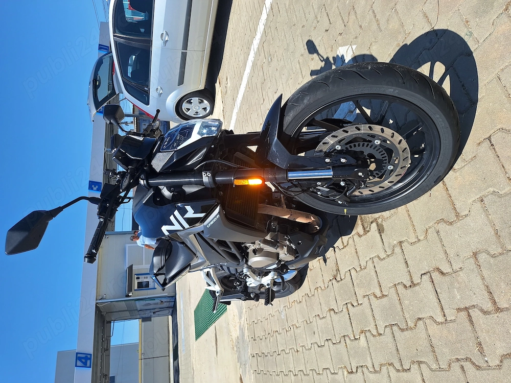 Motocicleta Cfmoto NK300