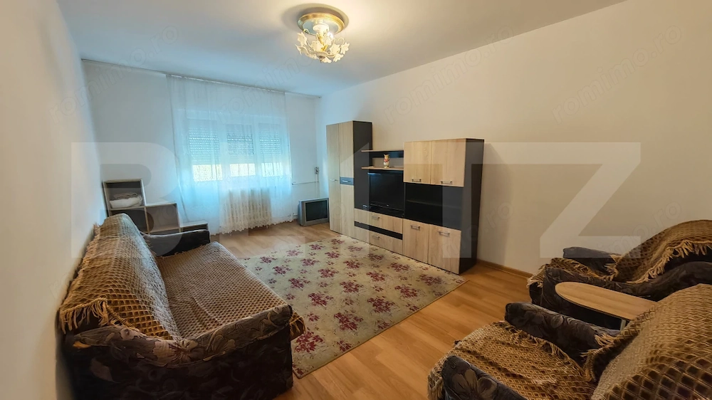 Apartament cu 2 camere,decomandat ,Rogerius