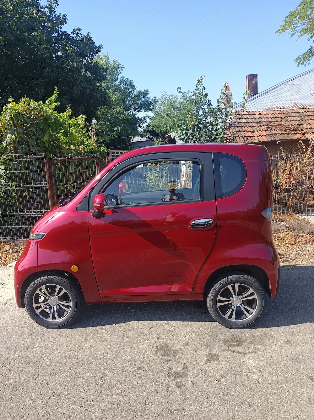 Vând mașină electrică fără permis 