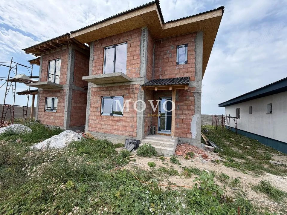 Duplex despartit cam tehnica | 5 camere | Toate utilitatile | 2 bai |