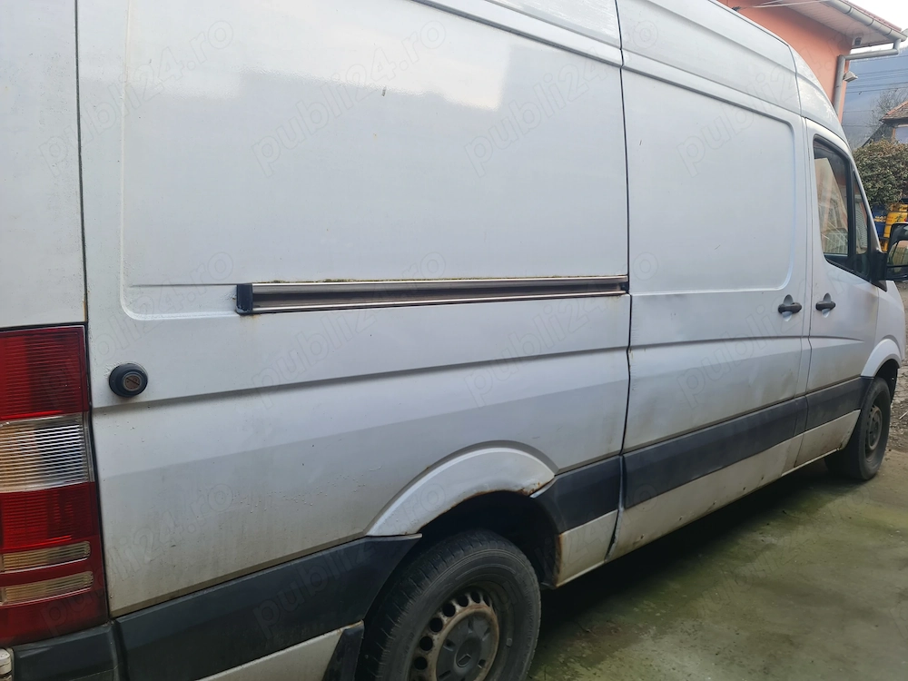 Vând Mercedes sprinter 2.2  315 cdi  Motor defect 