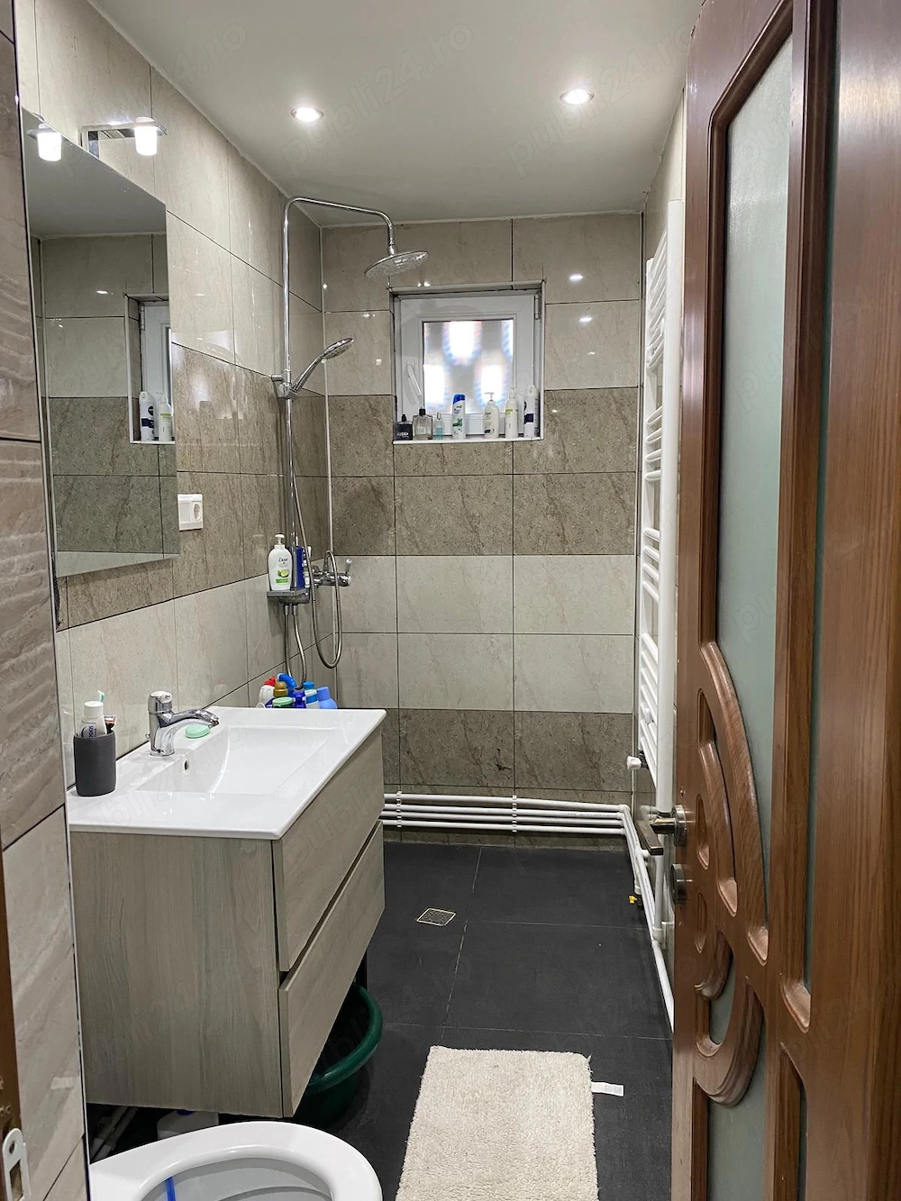Vand apartament Brezoi