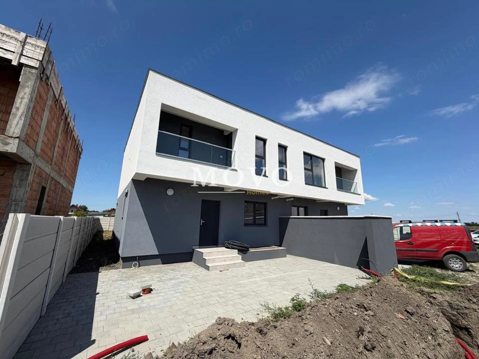 Duplex | COMISION 0 | Curte amenajata | Toate utilitatile | 3 Bai |