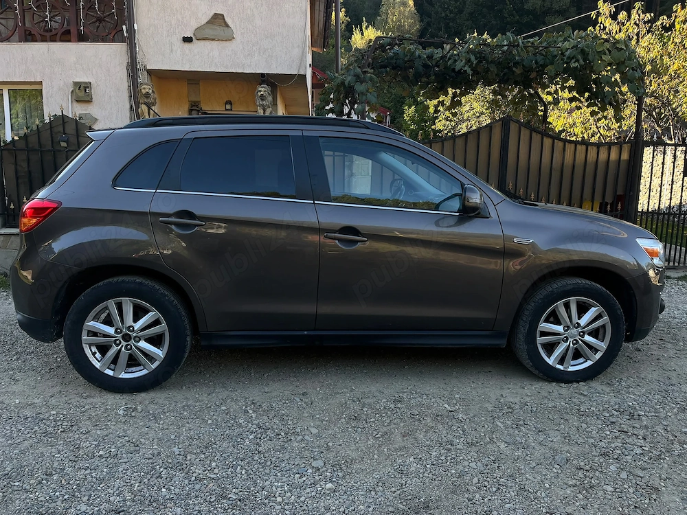 Vând Mitsubishi ASX 4 4