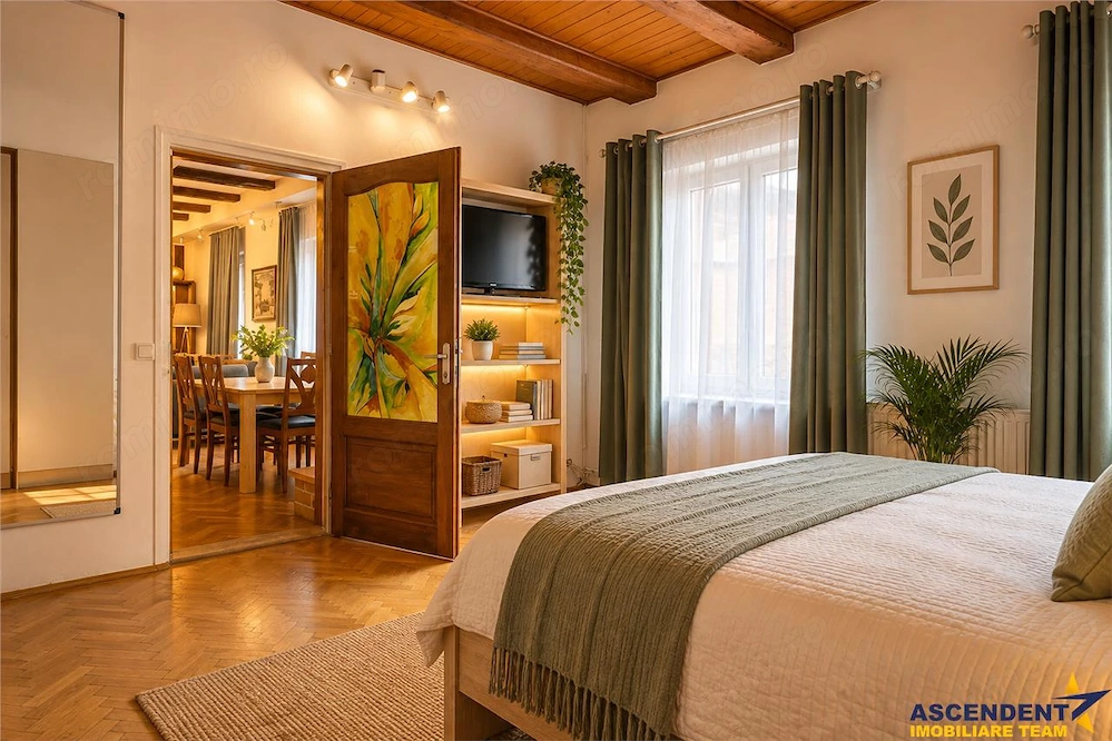 Centrul Istoric Brasov, 350 m de Piata Sfatului, 2 proprietati, aliniament, rezidential  investition