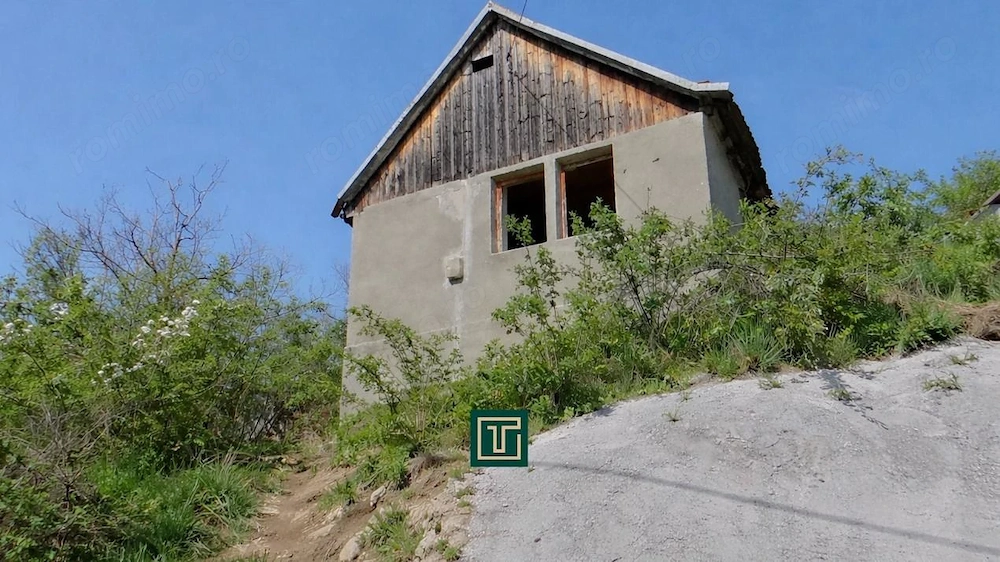 Casă de vânzare cu teren 874 mp –  ideală pentru casă de vacanță, Covasant