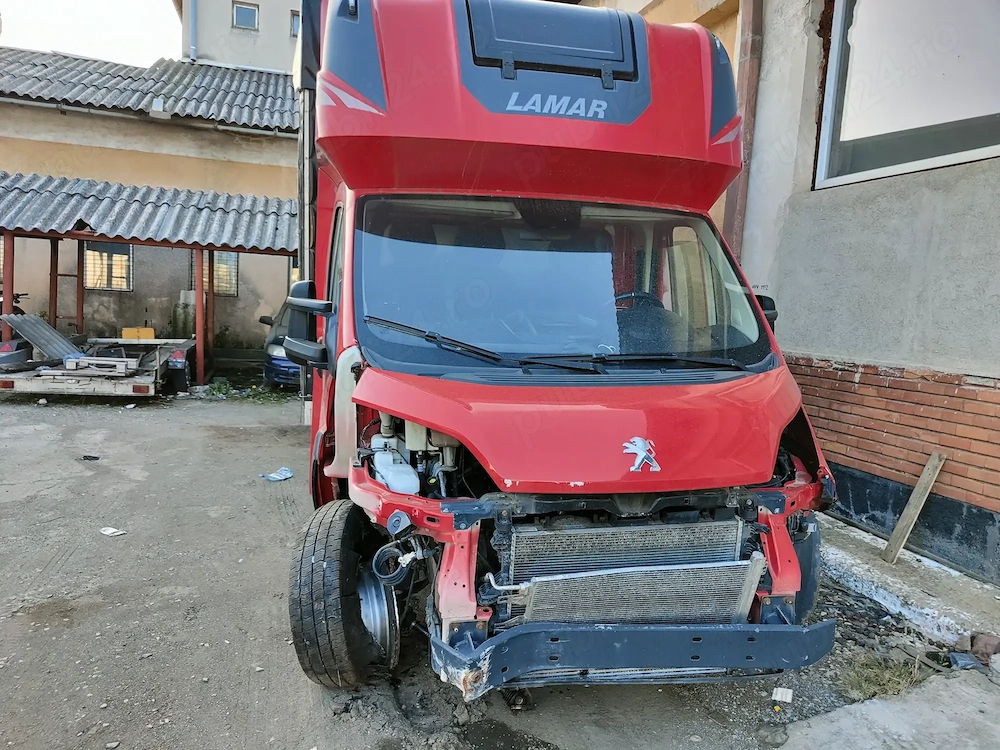 Vând Peugeot Boxer 2019 lovit