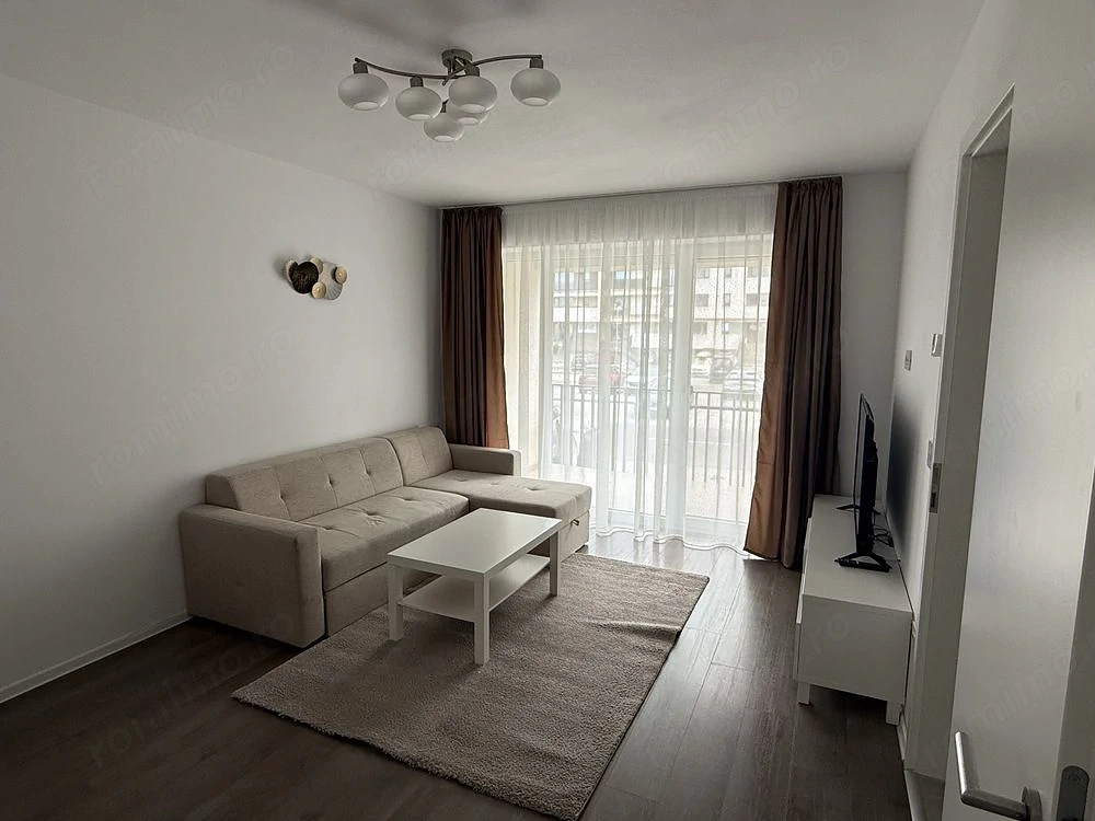 Închiriez apartament cu 2 camere în complexul Kasper, Brașov.