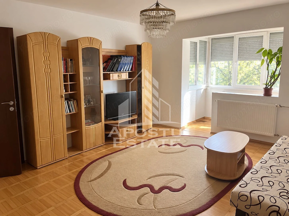 Apartament cu 2 camere, semidecomandat, zona Dambovita
