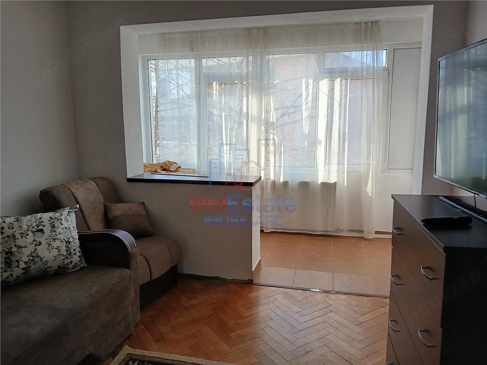 Apartament 2 camere decomandat, 55 mp, Podu Ros - etaj 3, centrala proprie