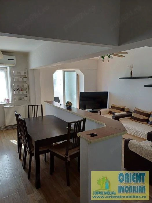Cora, Bratianu, de inchiriat apartament 3 camere, mobilat, gaze
