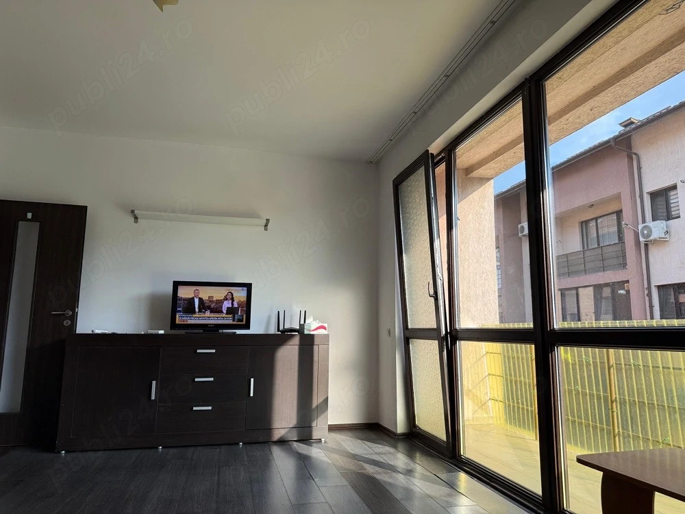    Ap. inchiriat 2 camere- Residential Apusului Rosu - 